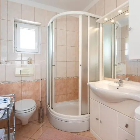 Lavendel - P. Dorcica Apartment