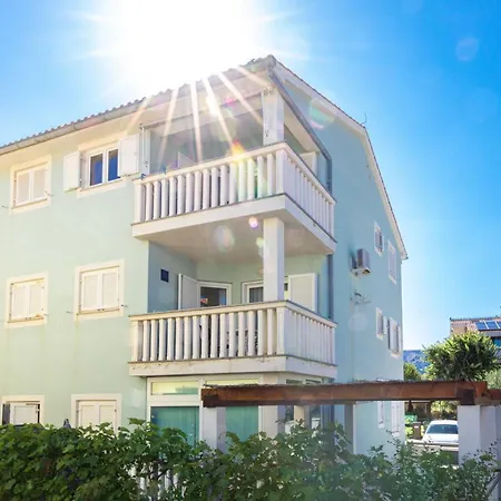 Lavendel - P. Dorcica Apartment