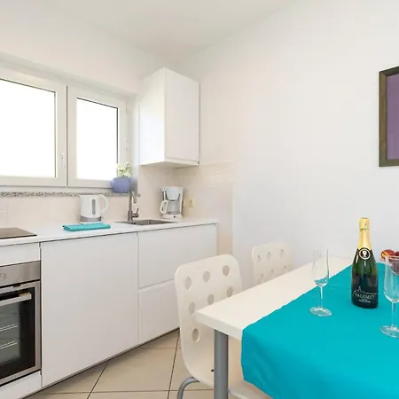Lavendel - P. Dorcica Apartment *